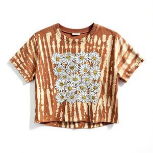 No Boundaries Juniors L Daisy Tie Dye Cropped Tee Boho Y2K Graphic T-Shirt